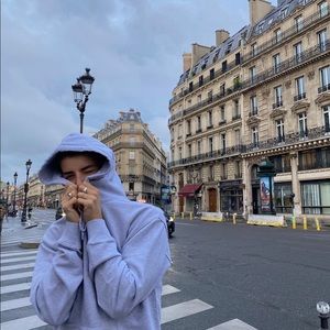 Meet your Posher, Linh